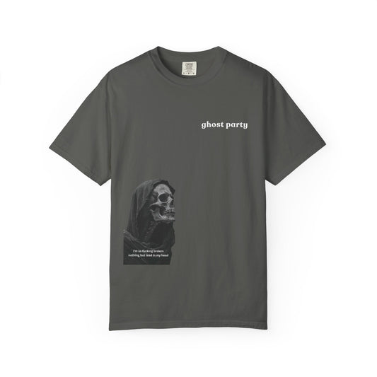 'I'm so broken' Gothic Graphic Tee